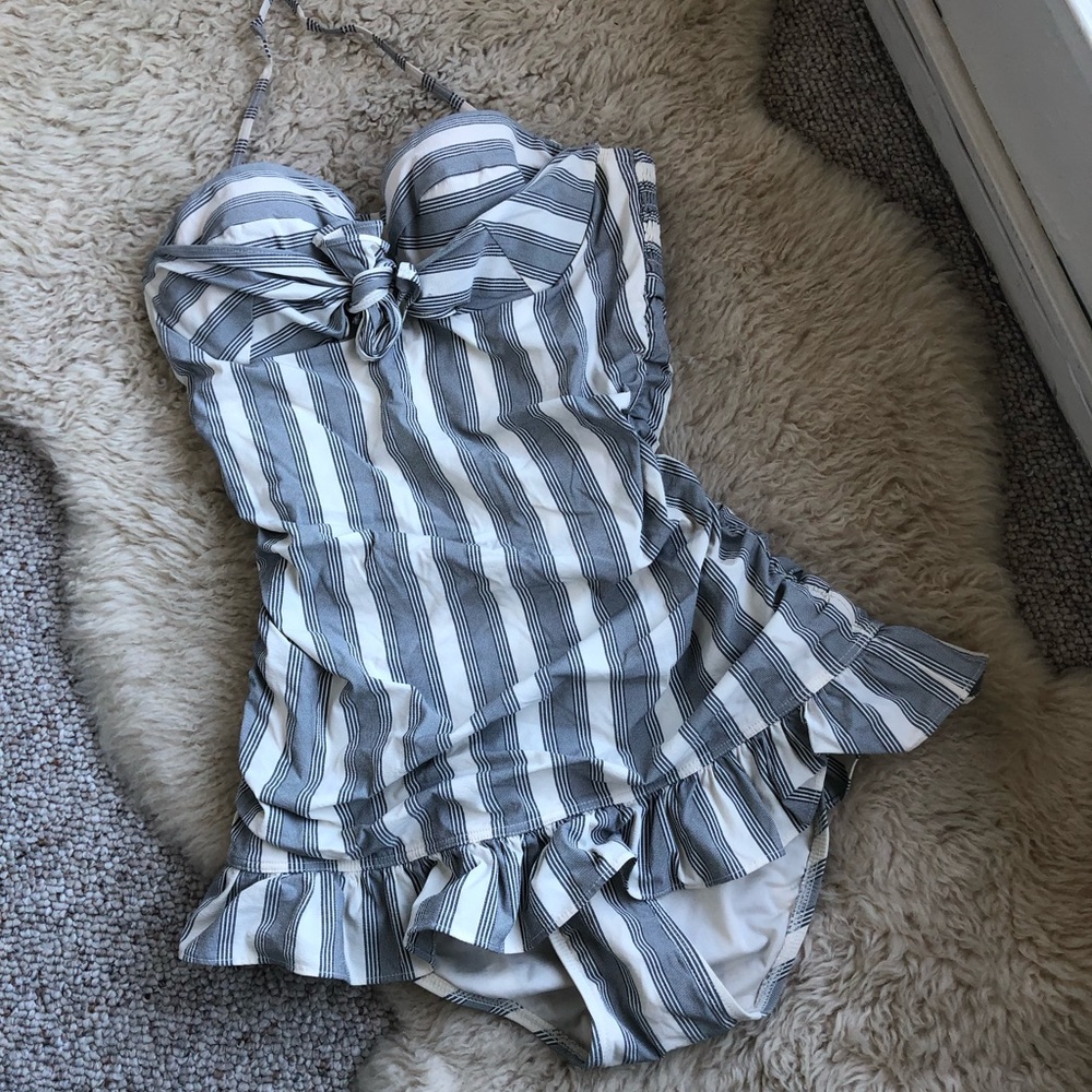 Juicy Couture pin-up swimsuit